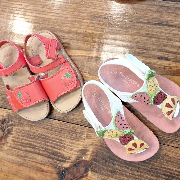 11 Pair Little Girls Shoe lot Size 6 to 10 - Picture 9 of 16